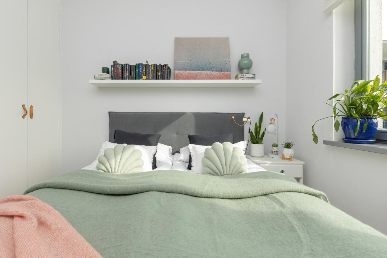Cozy Apartment Gieysztora Wilanow By Noclegi Renters Warsawa Bagian luar foto